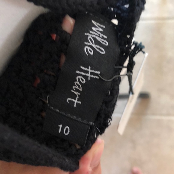 *NWT* Black Crochet Crop Top - Picture 6 of 6